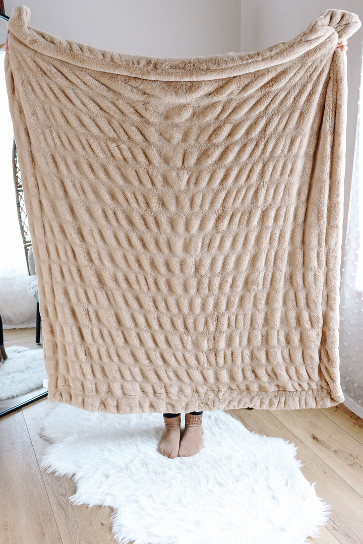 Cuddle Luxe Cloud Blanket - Sandstone