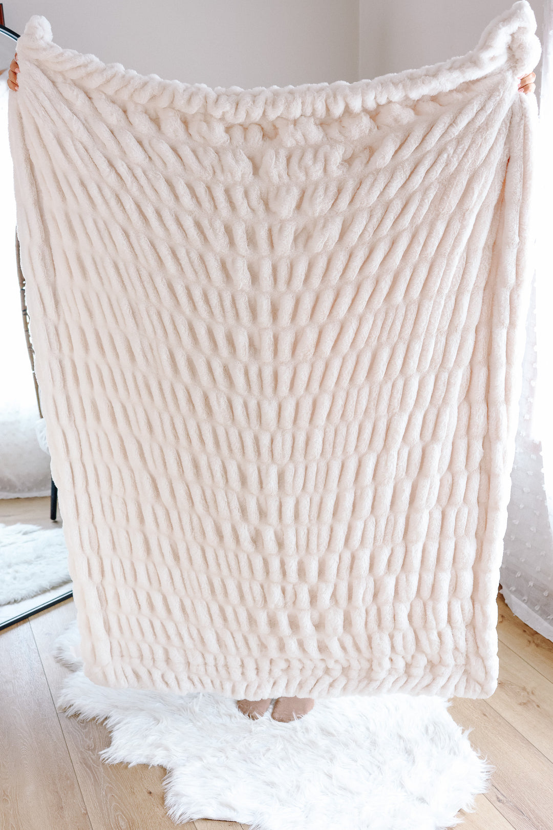 Cuddle Luxe Cloud Blanket - Vanilla Frost
