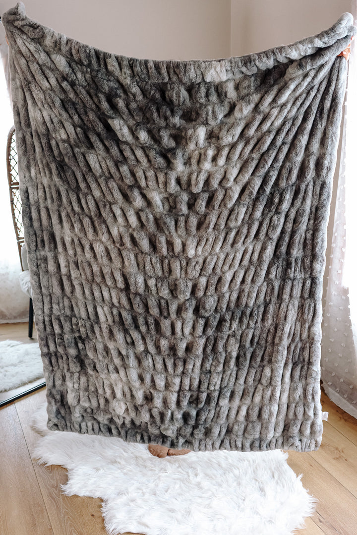 Cuddle Luxe Cloud Blanket - Charcoal Mist