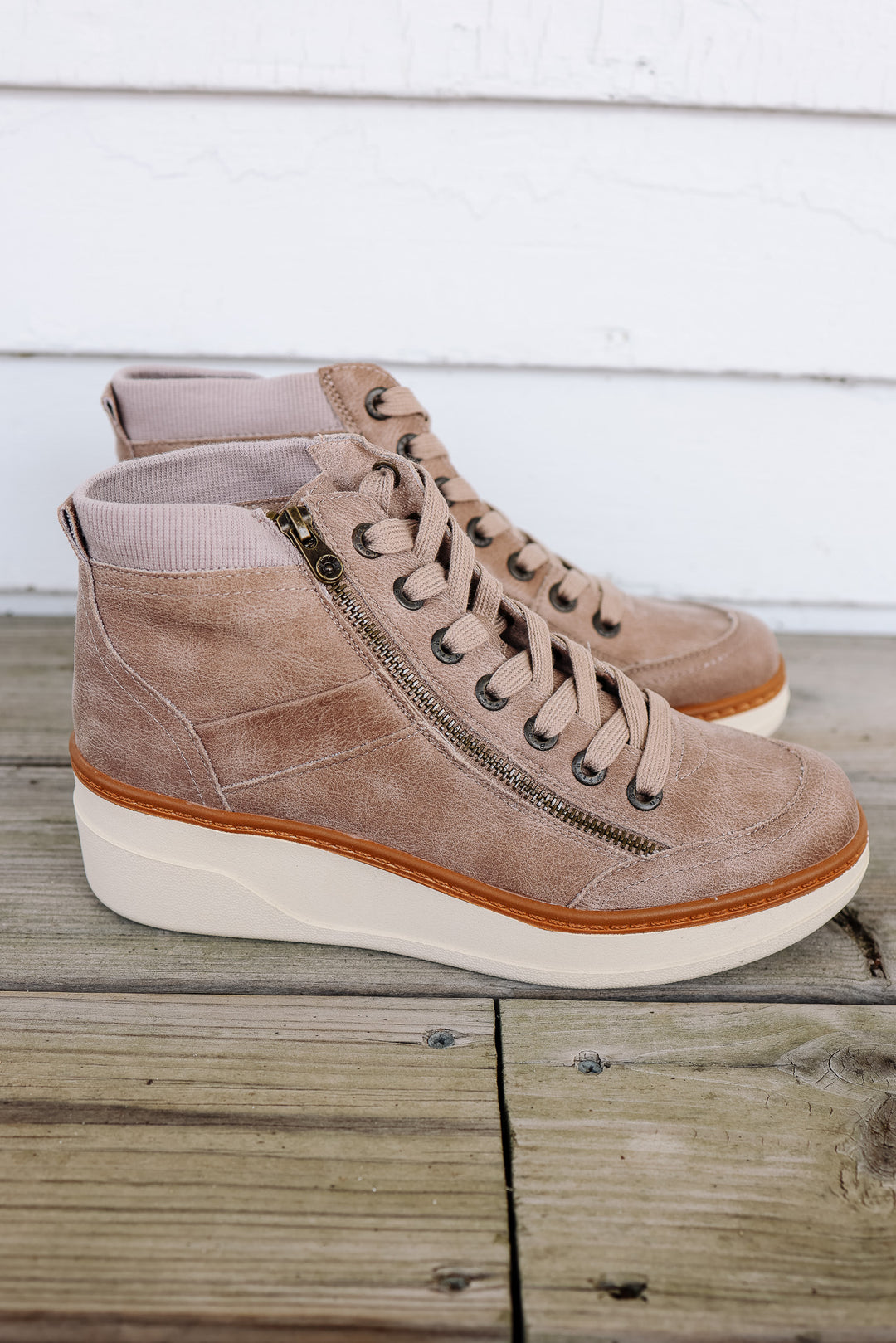 Camden 2 Wedge Sneaker - Mushroom