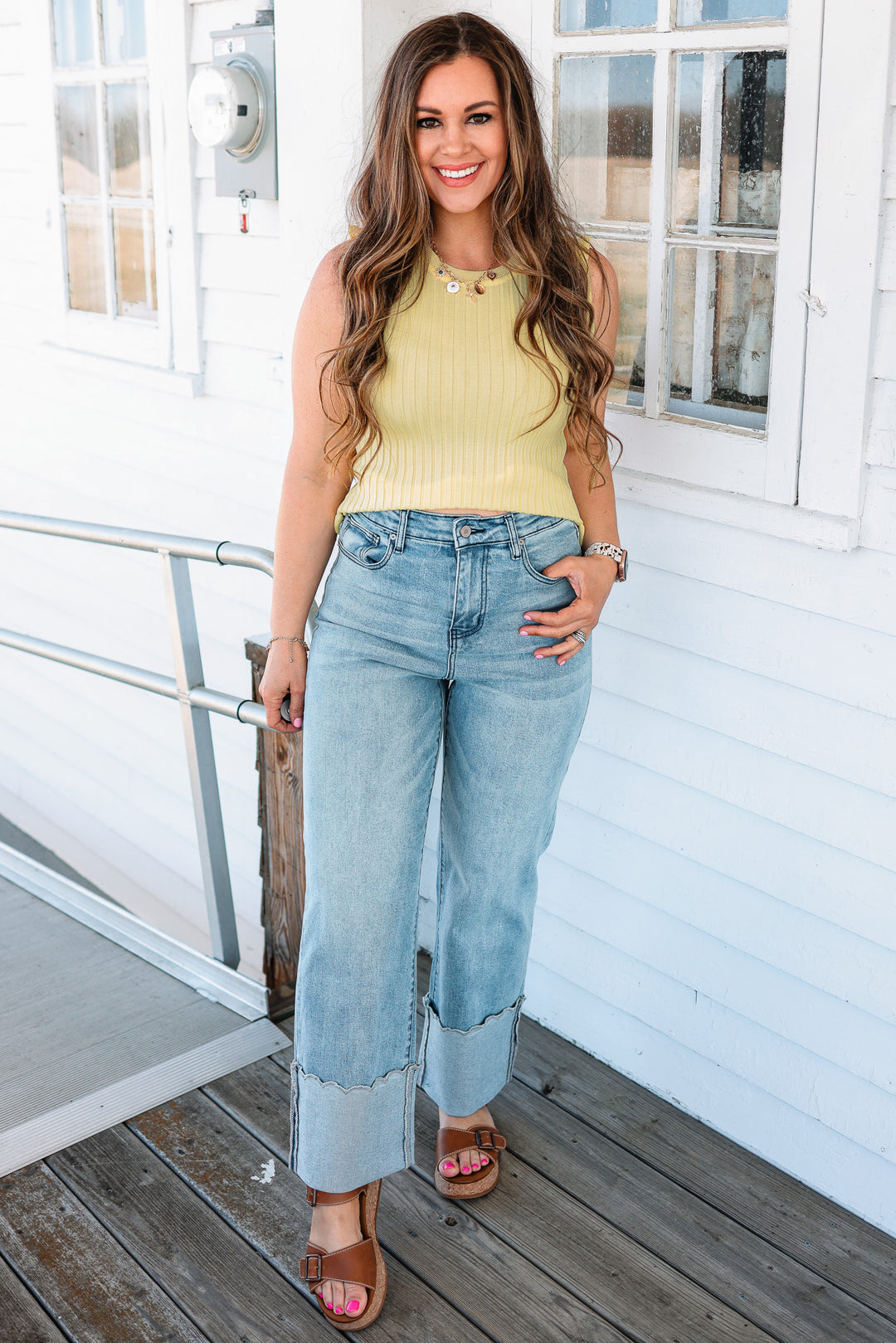 AMPERSAND AVE: 606 Scallop Cuff Denim