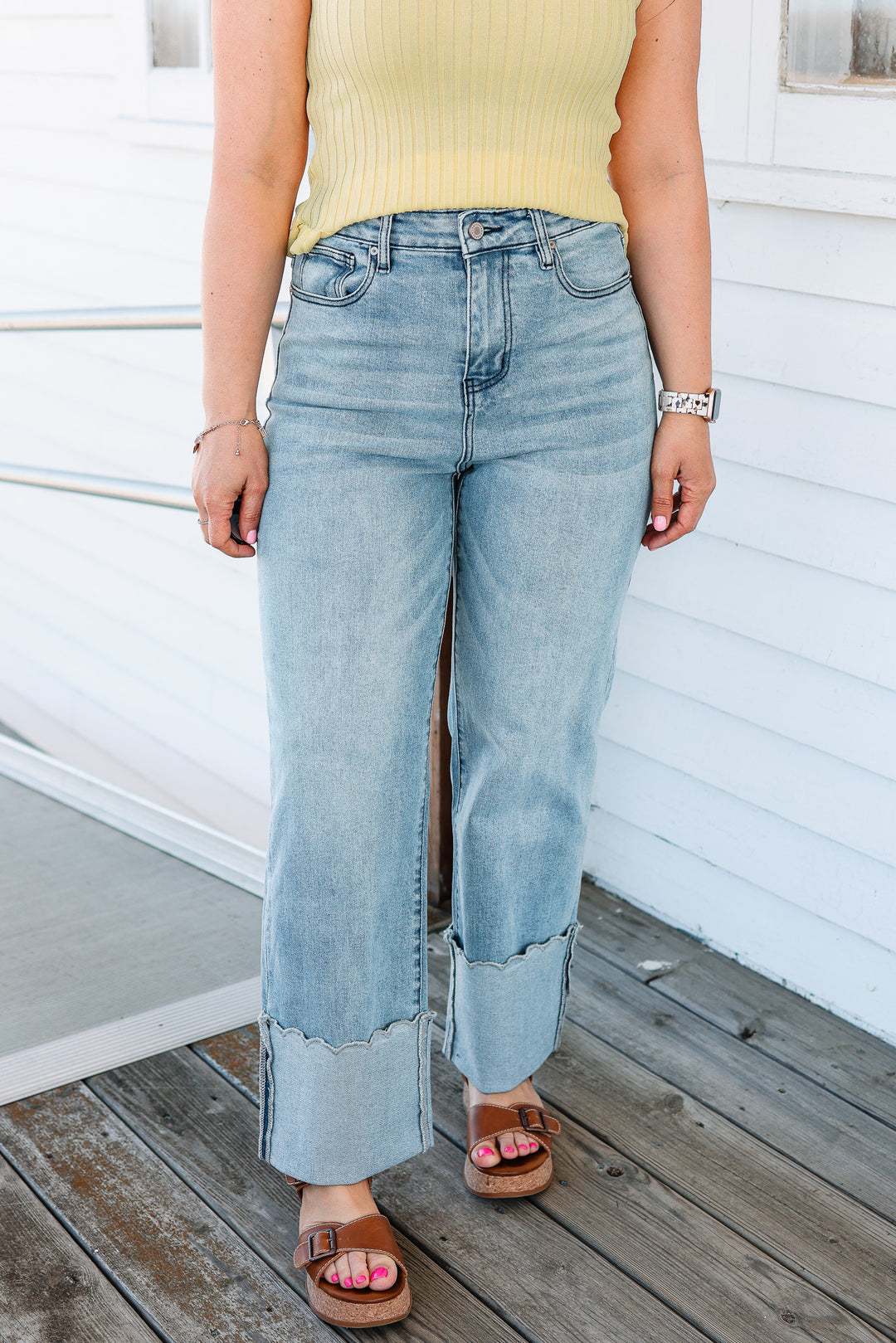 AMPERSAND AVE: 606 Scallop Cuff Denim
