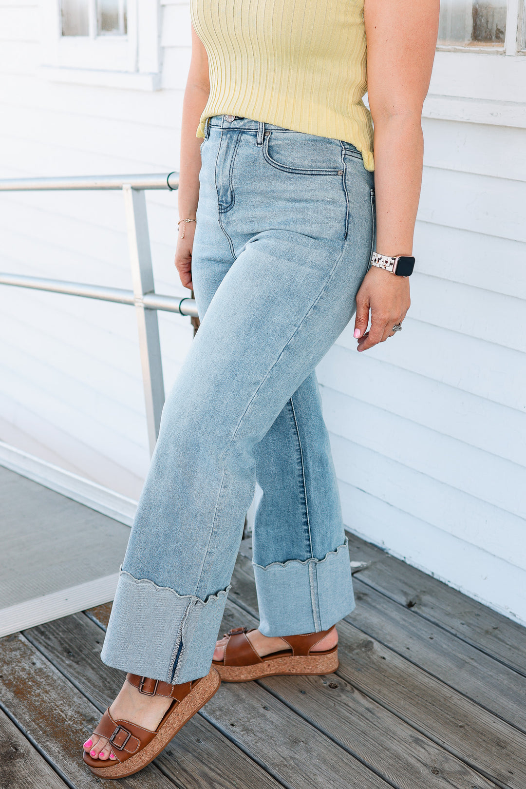 AMPERSAND AVE: 606 Scallop Cuff Denim