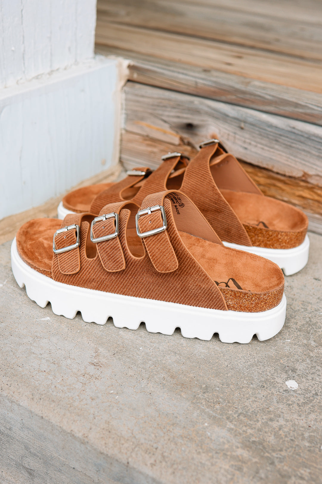 Plaza Sandals - Tan