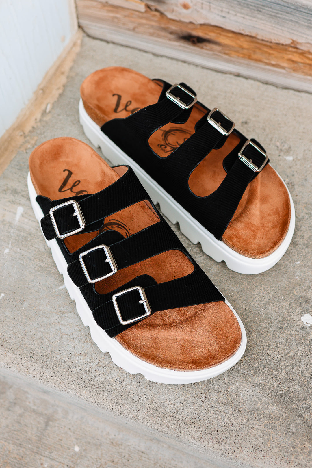 Plaza Sandals - Black