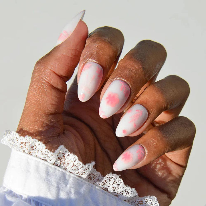 Fleur Amour Press-On Nails | Short Almond