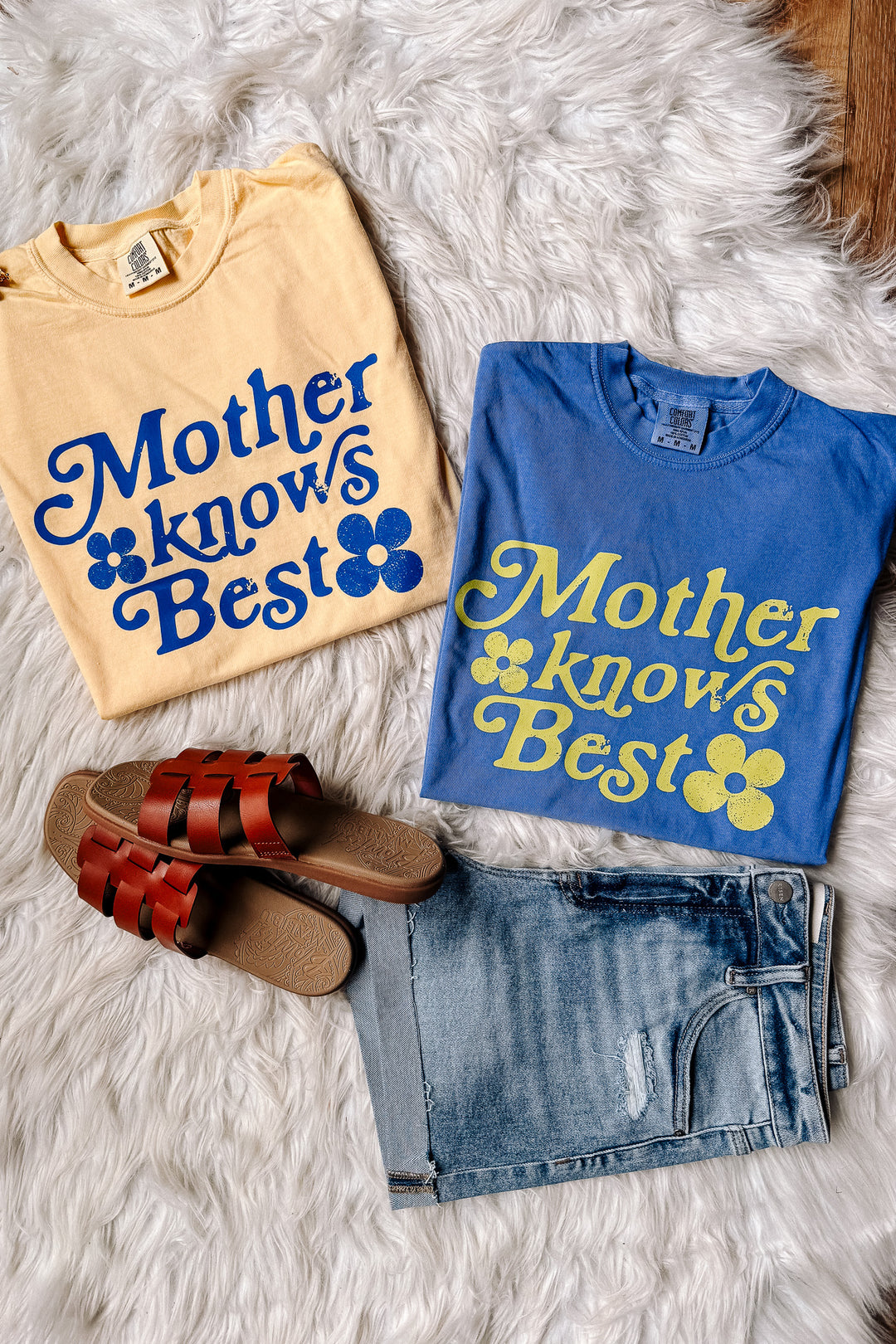 Mother Knows Best Graphic Tee - Butter