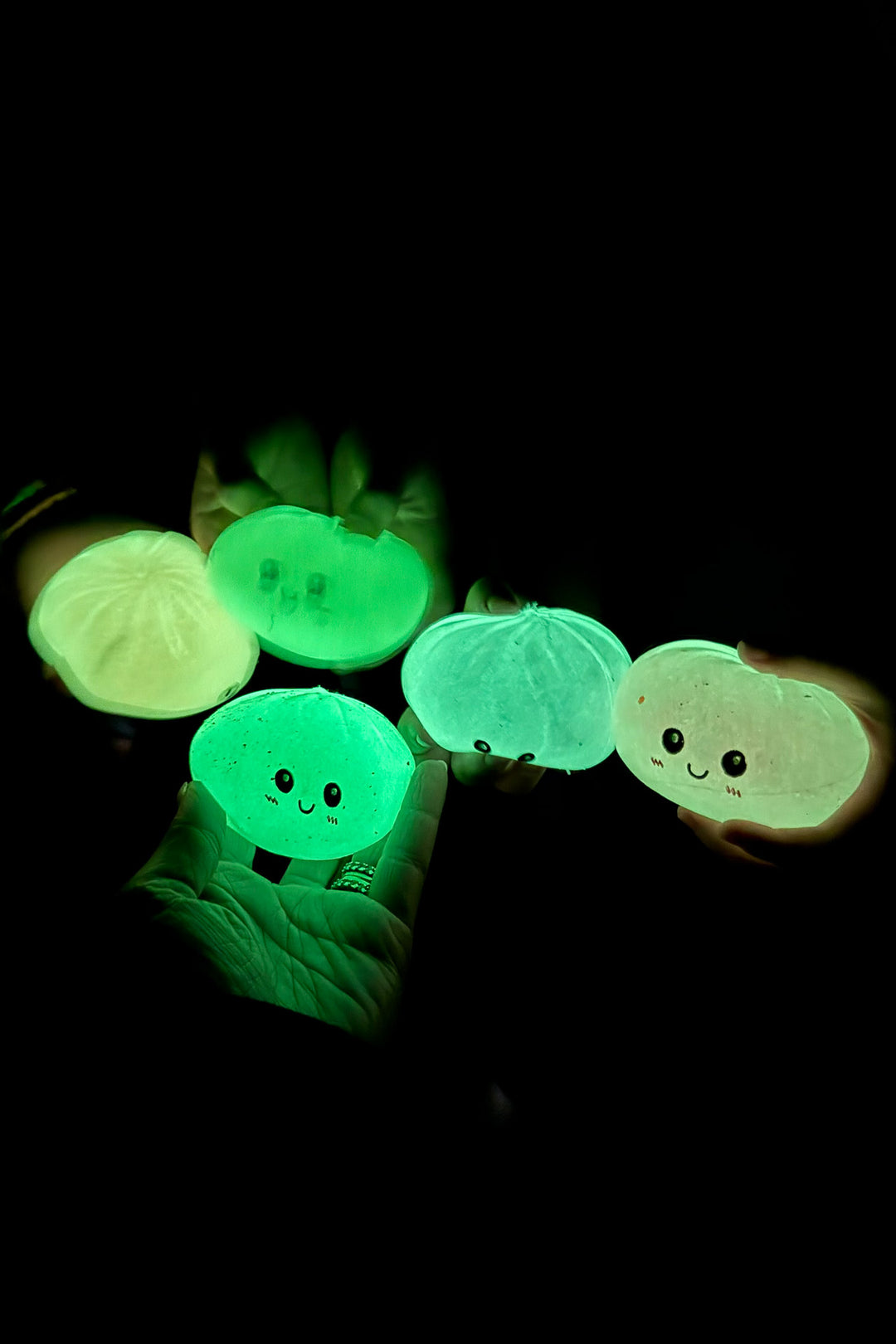 Glow In The Dark Dumpling Squishy ✨🥟🌙