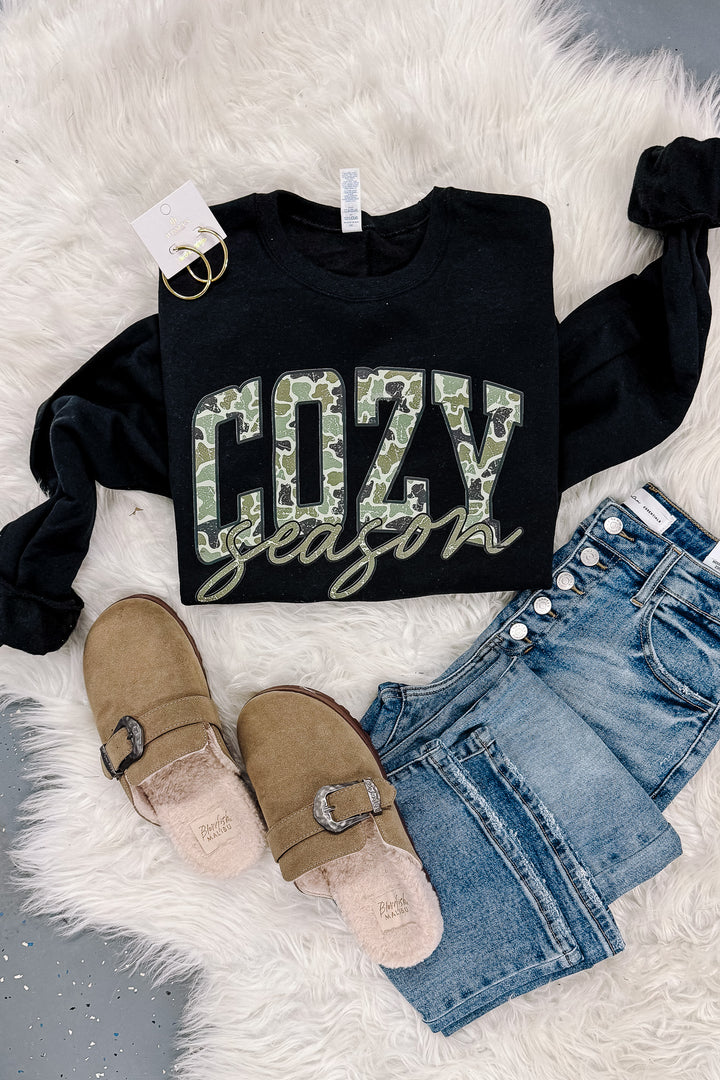 Camo Cozy Season Graphic Sweatshirt - Black