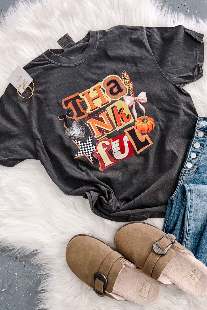 Grunge Thankful Letters Graphic Tee - Pepper