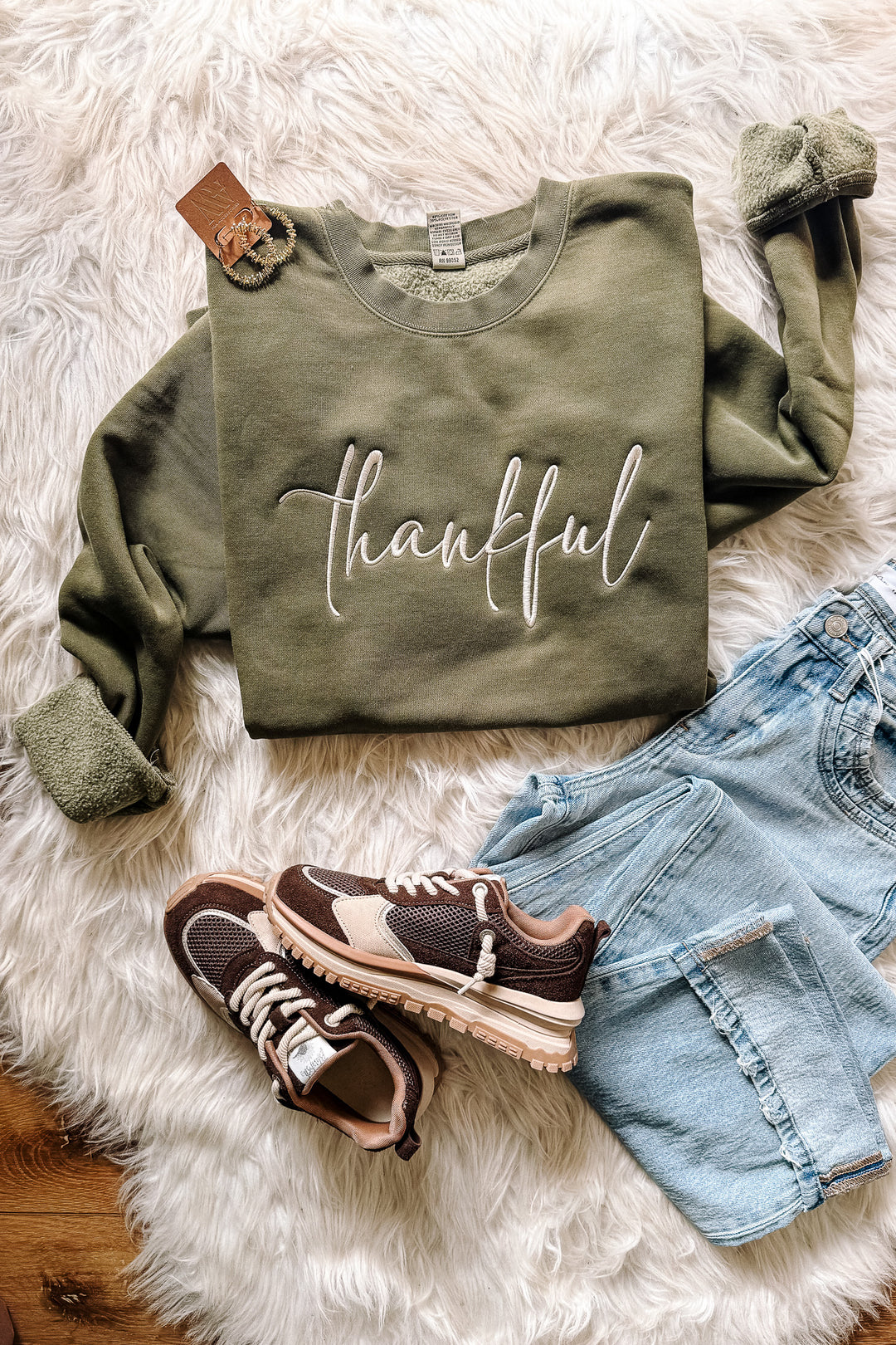 Thankful Embroidered Sweatshirt - Pigment Army Green