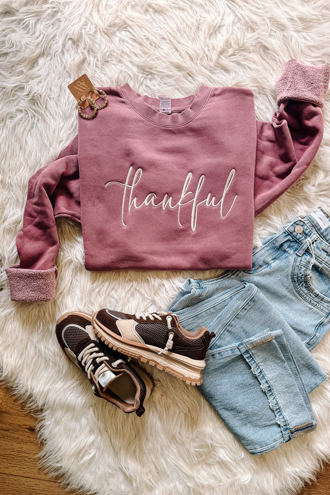 Thankful Embroidered Sweatshirt - Pigment Maroon