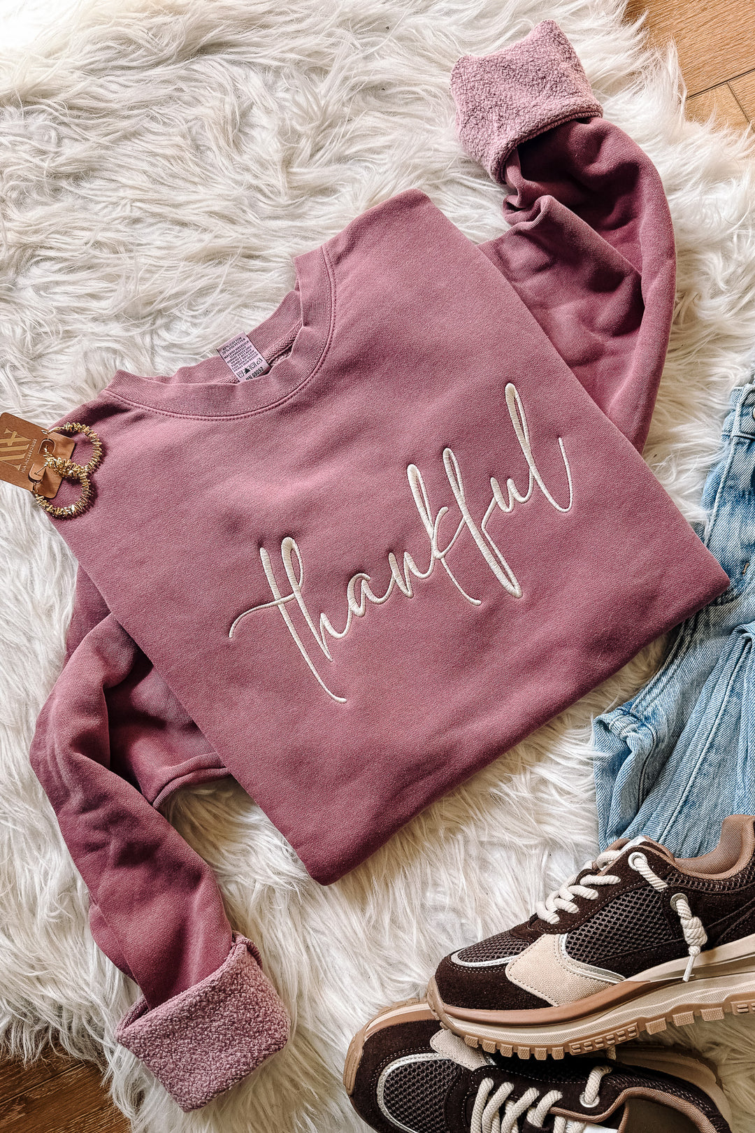 Thankful Embroidered Sweatshirt - Pigment Maroon
