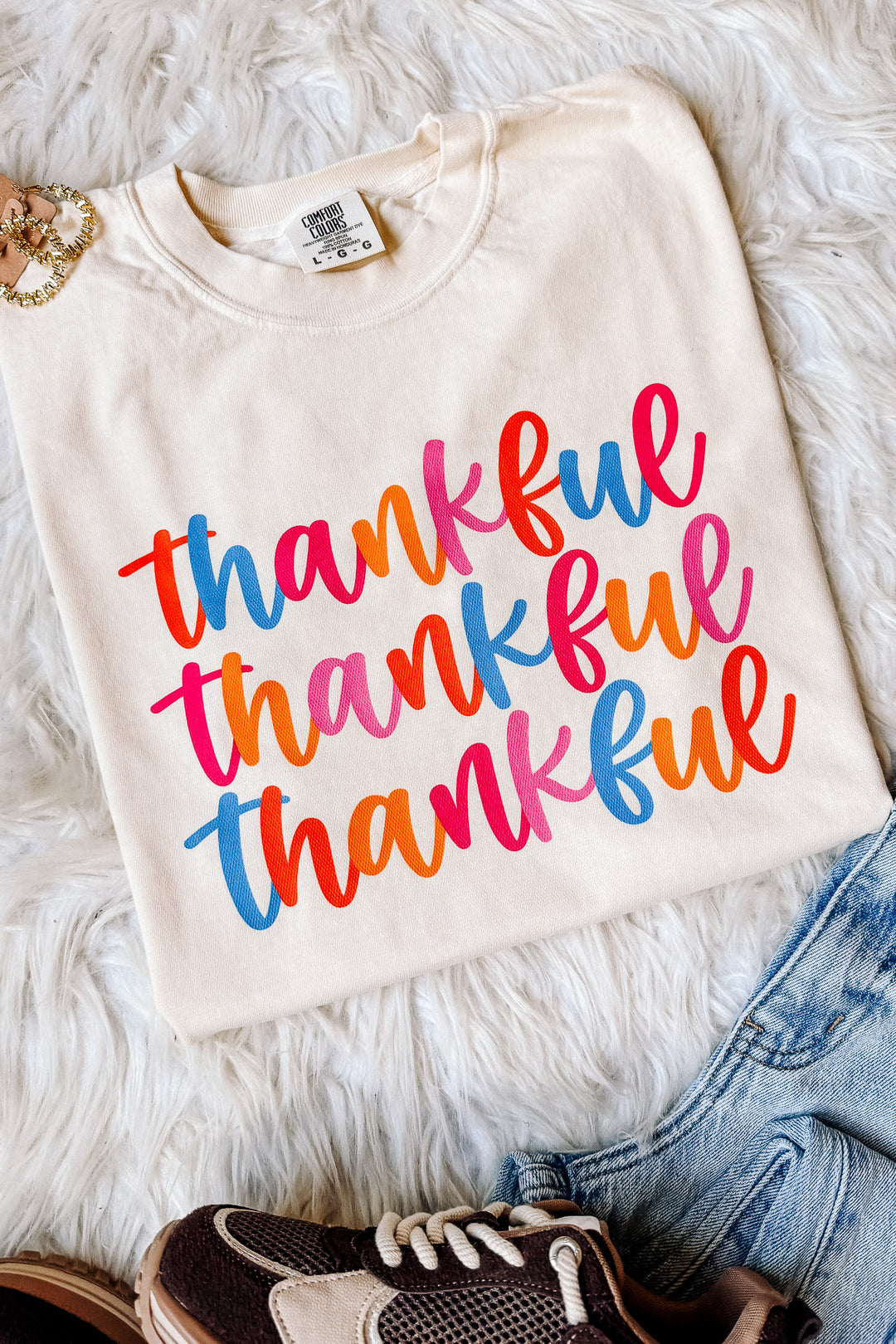 Colorful Thankful x3 Graphic Tee - Ivory