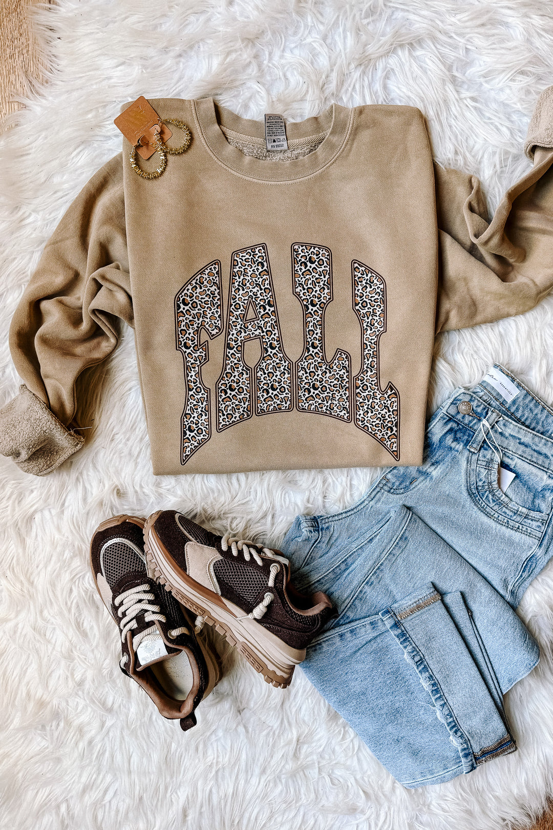 Leopard Fall Graphic Sweatshirt - Pigment Sandstone