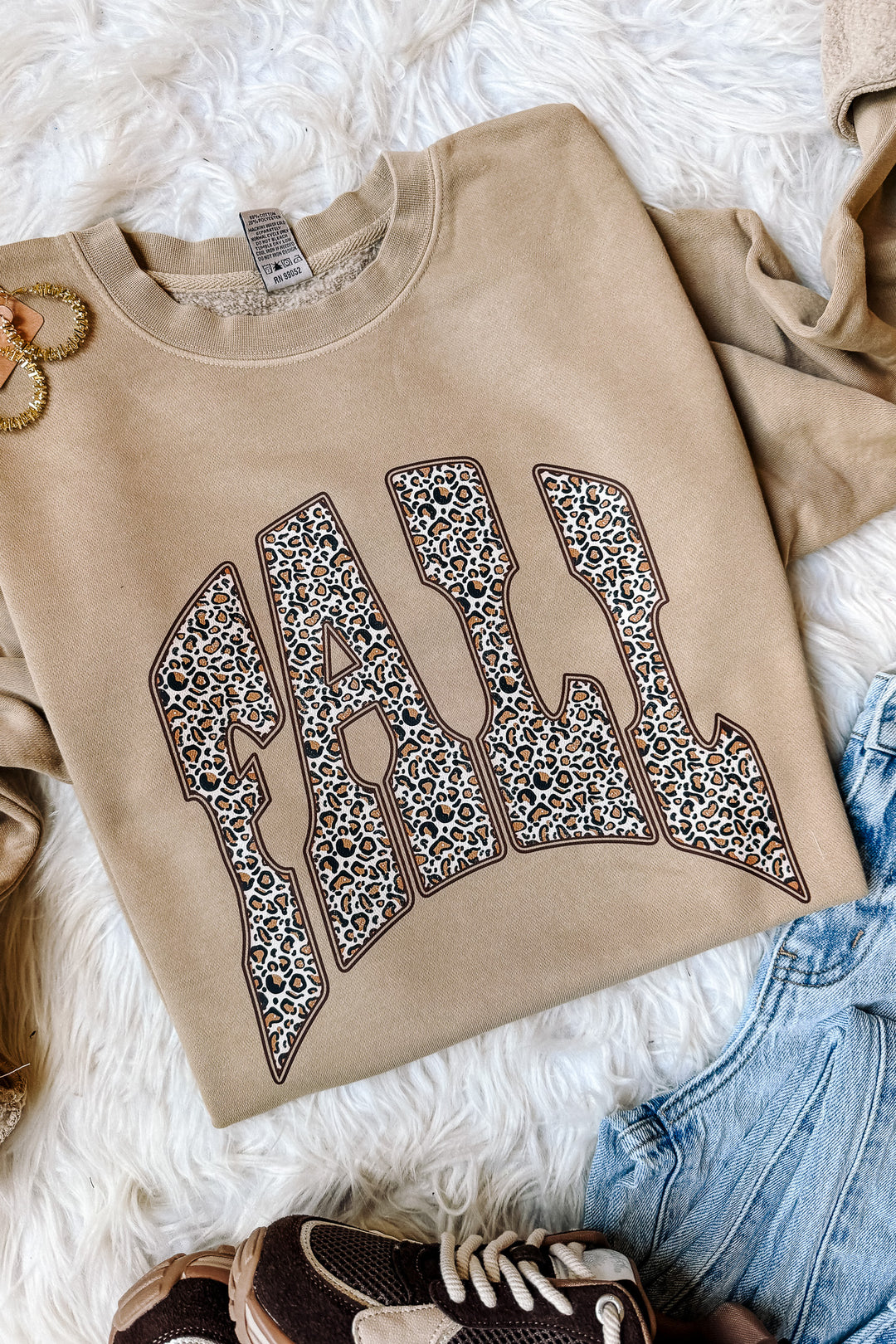 Leopard Fall Graphic Sweatshirt - Pigment Sandstone