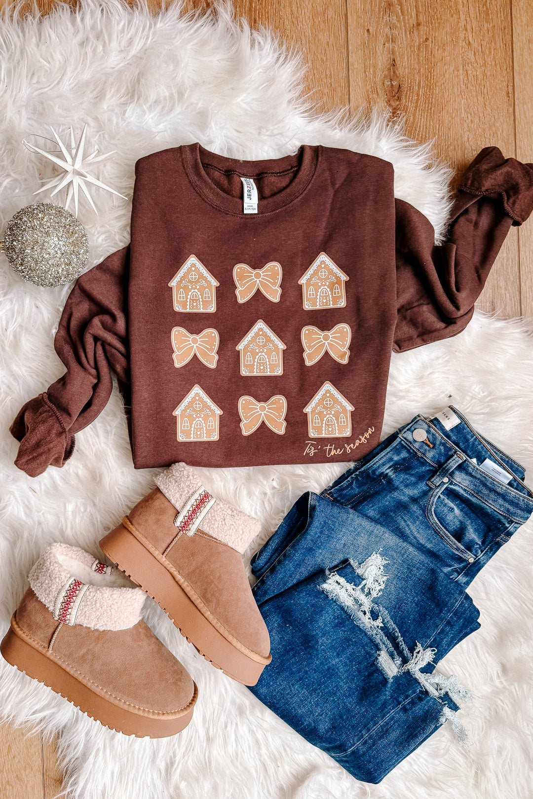 Gingerbread Houses Crewneck Sweatshirt - Chocolate