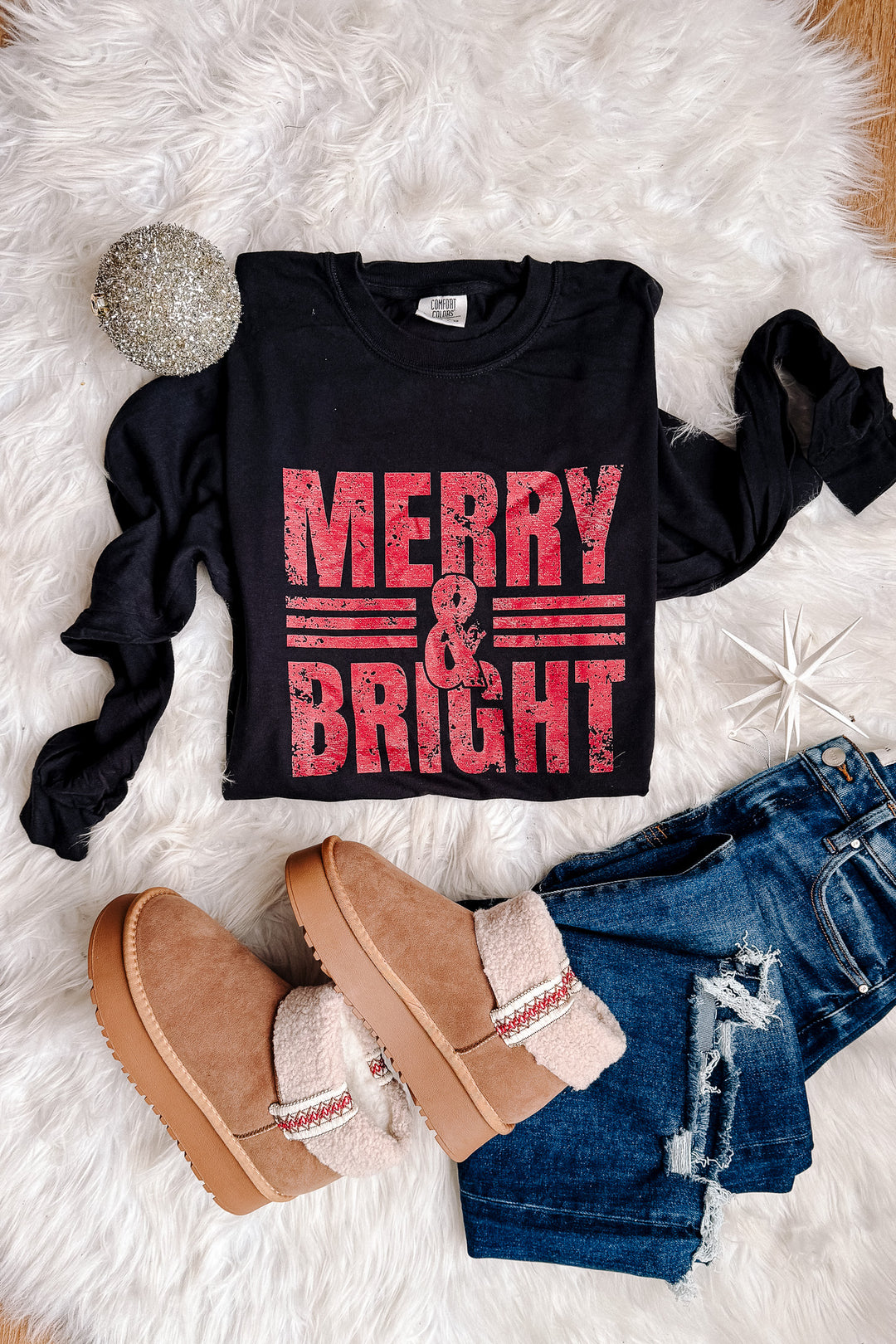 Merry & Bright Lines Graphic Long Sleeve - Black