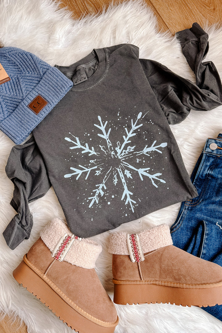 Snowflake Graphic Long Sleeve - Pepper