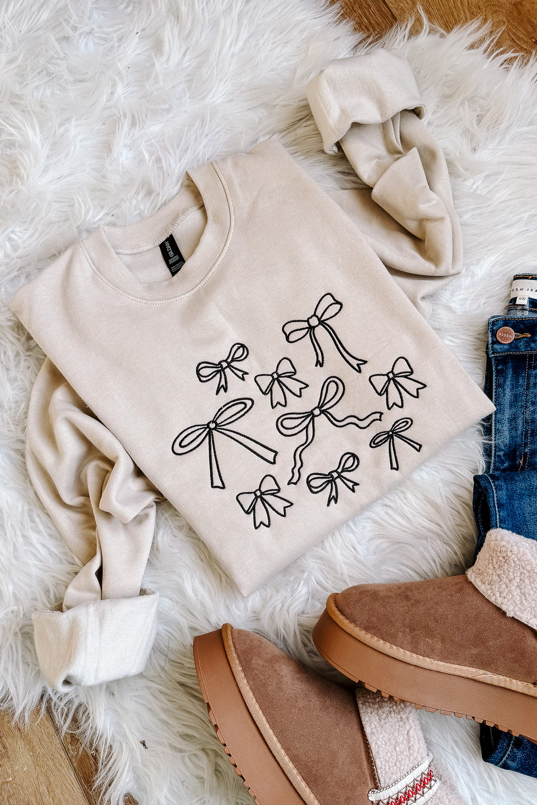 Black Bow Doodles Embroidered Sweatshirt - Sand