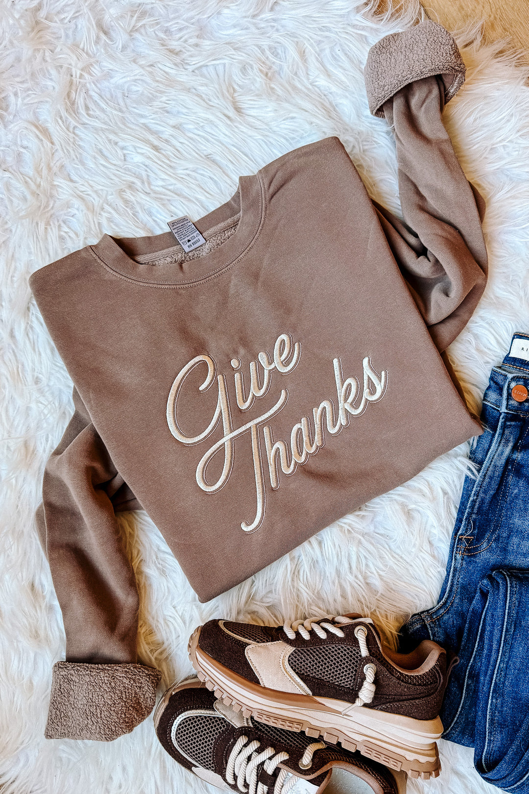 Give Thanks Embroidered Sweatshirt - Pigment Clay