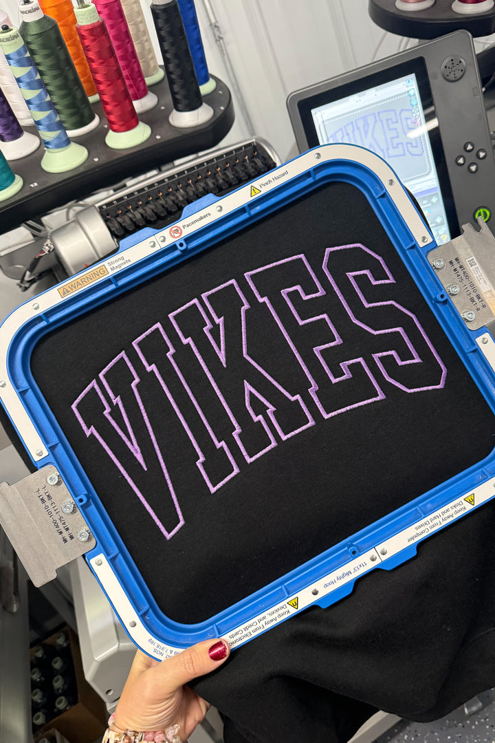 VIKES Embroidery Mockneck - Black
