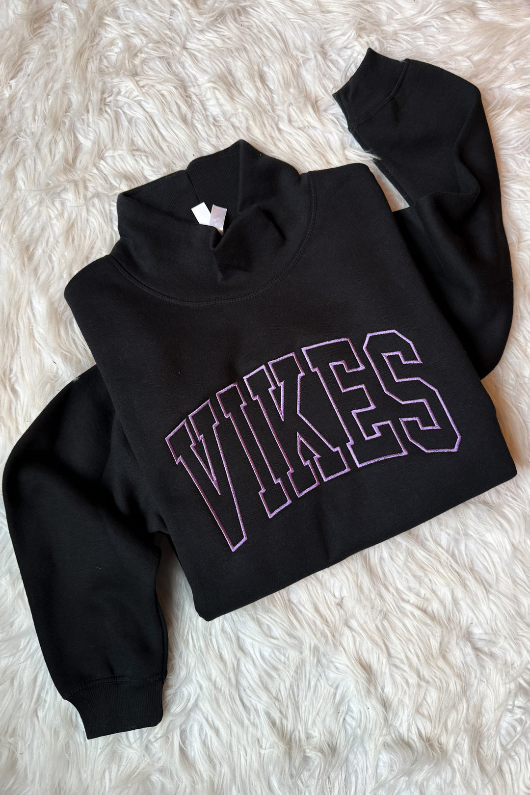 VIKES Embroidery Mockneck - Black