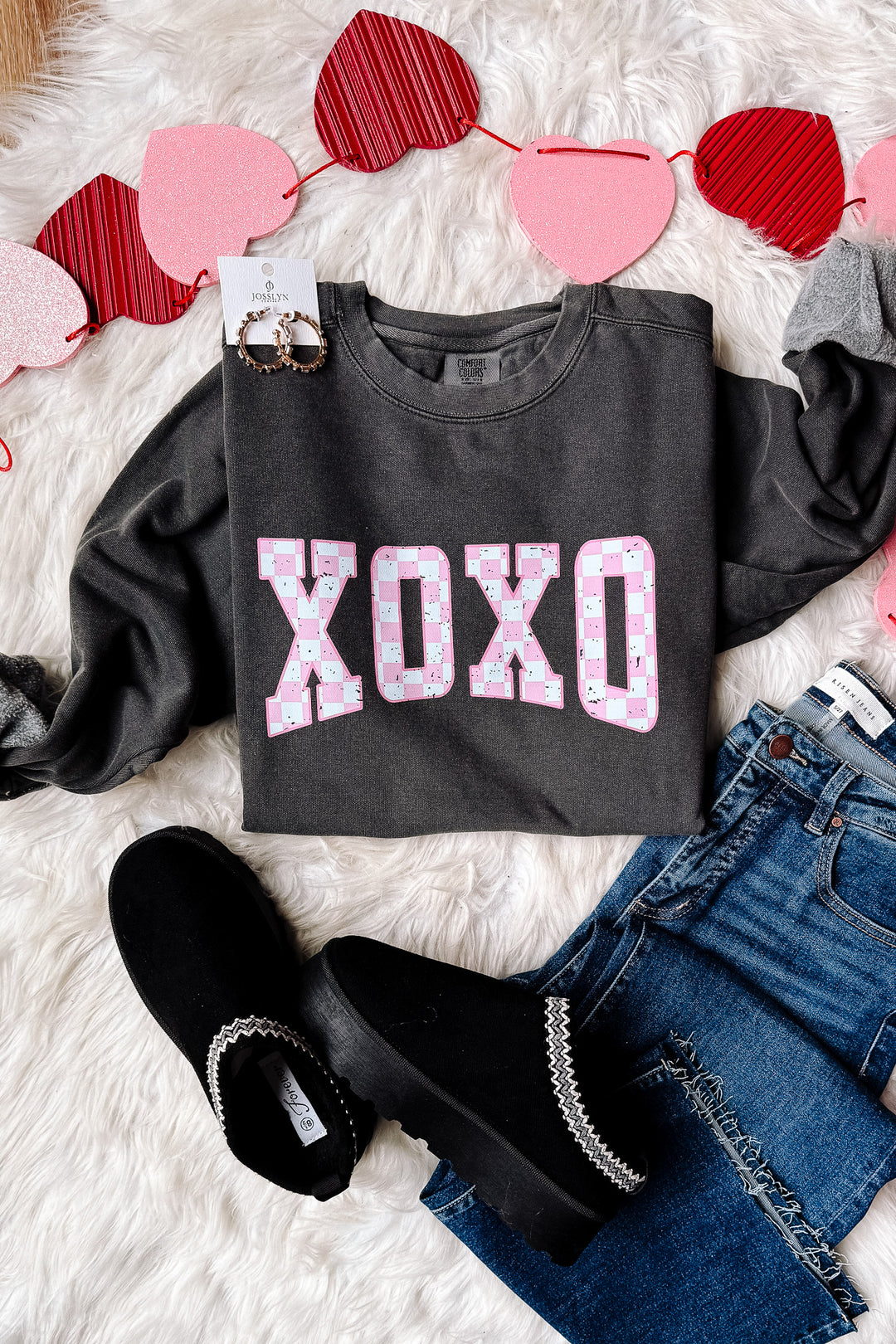 Checkered XOXO Crewneck Sweatshirt - Pepper