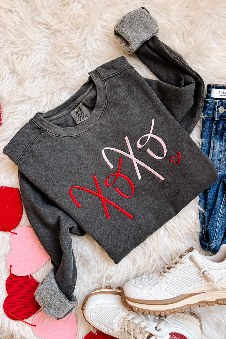 Two Tone XOXO Embroidered Sweatshirt - Pepper