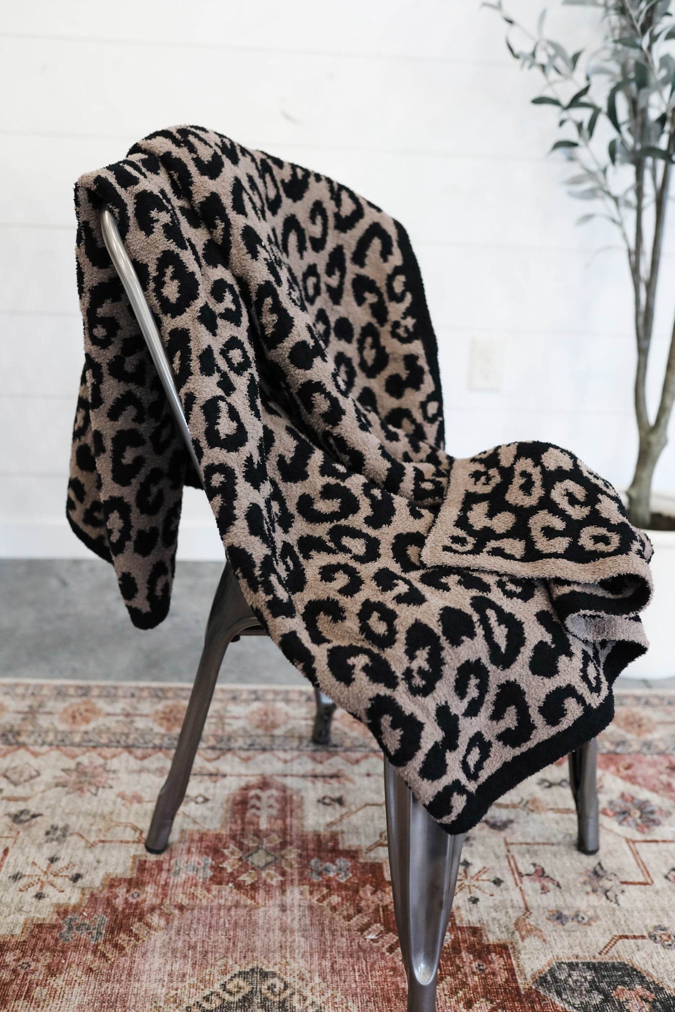 Leopard Comfy Luxe Blanket - Coffee