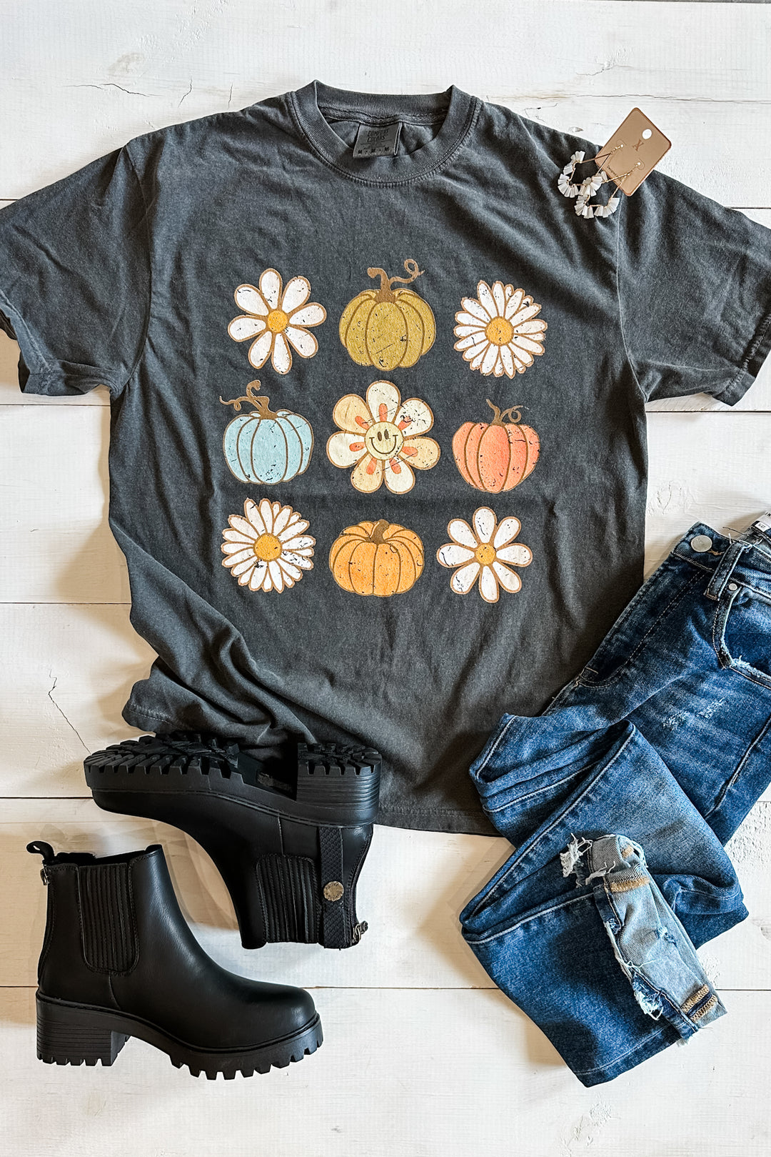 Pastel Pumpkins & Happy Daisy Graphic Tee - Pepper