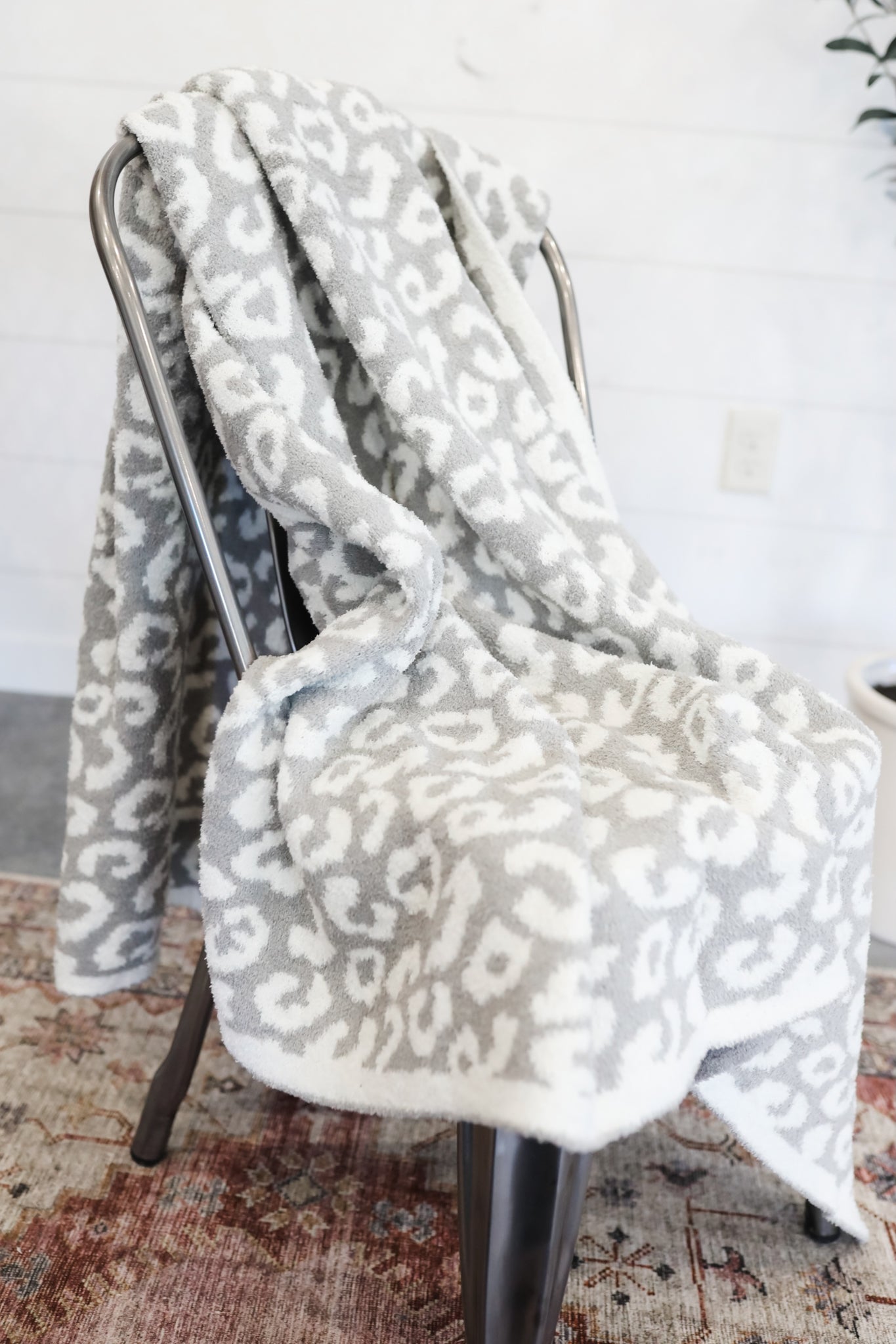 Leopard Comfy Luxe Blanket - Gray